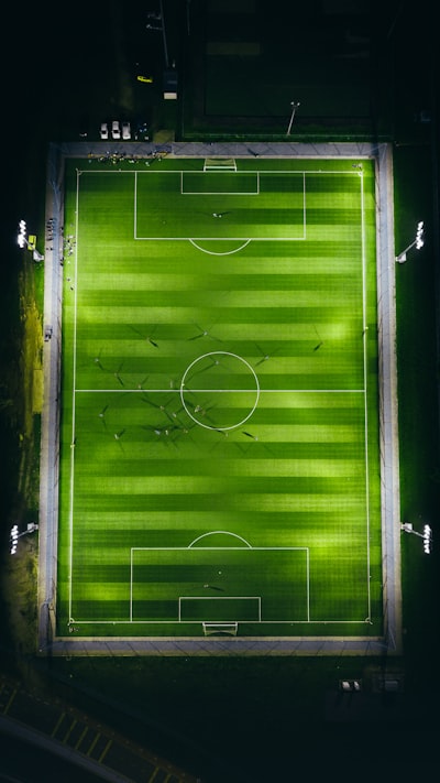 أطوللاعبكرةقدمفيعام2025معجزةطولالقامةفيالملاعب