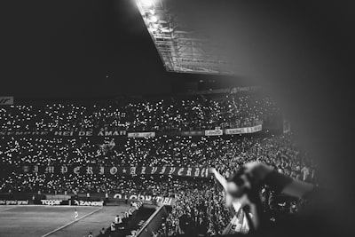 هل حفيظ دراجي برشلوني؟